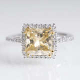 Klassischer Fancy-Diamant-Ring - фото 1