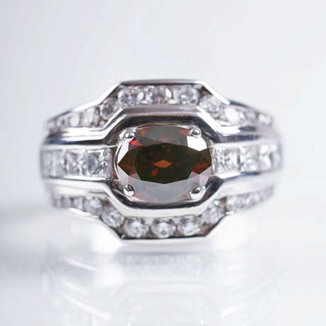 Hochkarätiger Diamant-Ring mit wertvollem Natur-Diamant intensiver Farbe - фото 3