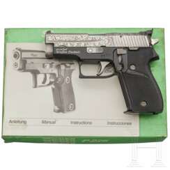 Sig Sauer P 225, graviert, two-tone, im Karton