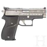 Sig Sauer P 225, graviert, two-tone, im Karton - photo 2