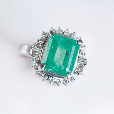 Feiner Smaragd-Brillant-Ring - photo 1