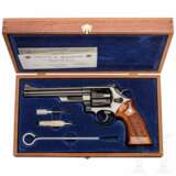 Smith & Wesson Modell 29-2, "The .44 Magnum", in Schatulle - Foto 1