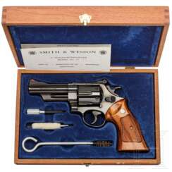 Smith & Wesson Modell 57, "The .41 Magnum Target", in Schatulle