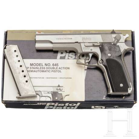 Smith & Wesson Modell 645, "The .45 ACP Eight-Shot Autoloading Pistol Stainless", im Karton - фото 1