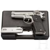 Smith & Wesson Modell 659, "9 mm 14-shot Autoloading Stainless Steel", im Koffer - фото 1