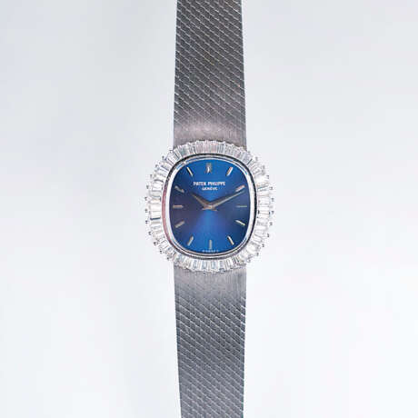 Vintage Damen-Armbanduhr mit feinem Brillant-Besatz, gegründet1839 in Genf - photo 1