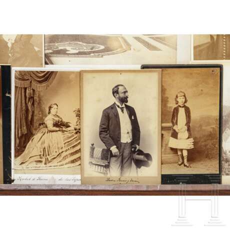 Kaiserin Elisabeth von Österreich – Foto-Paravent mit über 90 Aufnahmen aus dem Familienkreis und persönlichen Umfeld, um 1870-90 - Foto 3