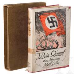 Margarethe Bauderer – "Mein Kampf" 1926 Band 1 im Schuber mit weihnachtlicher Widmung von Adolf Hitler