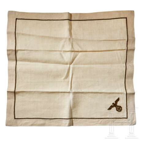 Adolf Hitler – Napkins from his Personal Table Service - фото 2