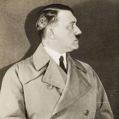 Adolf Hitler – eigenhändig signierte Hoffmann-Fotopostkarte vom Dezember 1933 - Foto 3