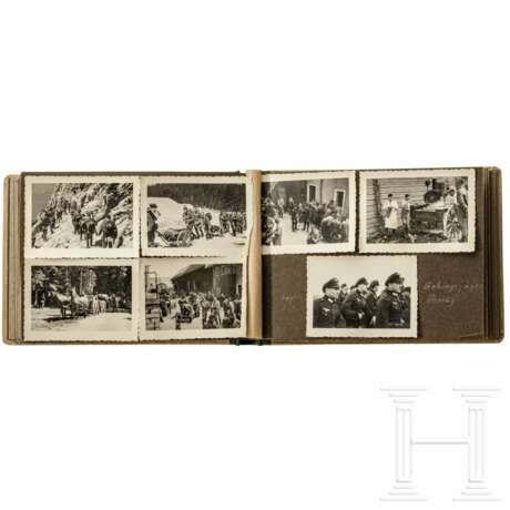 Karl Tempel, Bürgermeister von München – Fotoalbum mit ca. 80 Fotos als Leutnant der Gebirgsjäger 1939, ein Portraitfoto und 14 großformatige Fotos seiner Beerdigung sowie ein Trauer-Danksagungsschreiben - Foto 6