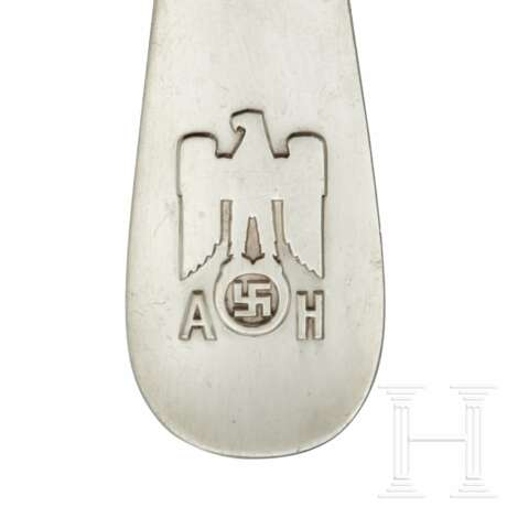 Adolf Hitler – a Dinner Spoon from his Personal Silver Service - photo 3