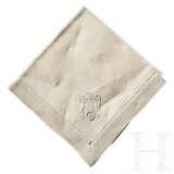 Adolf Hitler – a Napkin from his Informal Personal Table Service - Foto 1