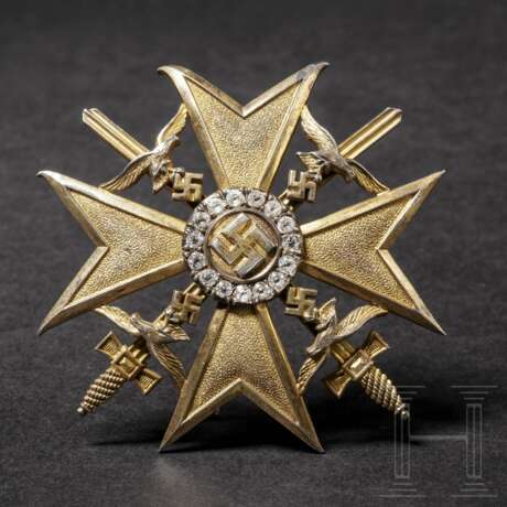 Spanienkreuz in Gold mit Schwertern und Brillanten aus dem Nachlass des Generals Hellmuth Volkmann - фото 1