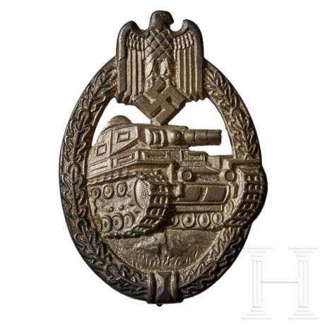 A Tank Battle Badge by Rudolf Souval with Broad Pin - photo 8