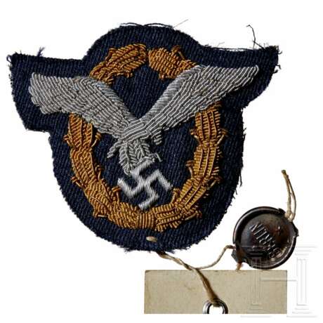 An Officer’s Combined Pilot's & Observer's Badge in Bullion - фото 3
