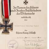 12 Auszeichnungen 1. und 2. Weltkrieg mit zwei Urkunden und einem Paar Schulterstücke - photo 3