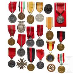 20 prix avec la médaille de campagne germano-italienne, la médaille Memelland, l'insigne d'honneur du mur protecteur, le Gauehrenzeichen Munich