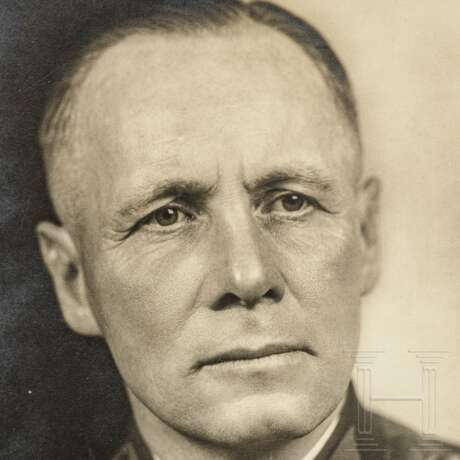 GFM Erwin Rommel – signierte und datierte Hoffmann-Portraitpostkarte "General Rommel" vom 14.10.1941 aus dem Nachlass seiner Tochter Gertrud Pan - Foto 3