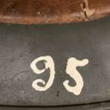Stahlhelm M 35 der Waffen-SS mit beiden Abzeichen - photo 8