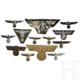 A Small Collection of Army Cap and Breast Insignia - фото 2
