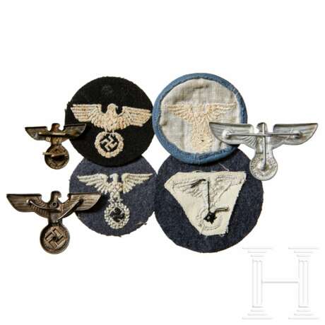 A Collection of Cloth and Metal DLV, Railway, DAF, NSFK Insignia - фото 2