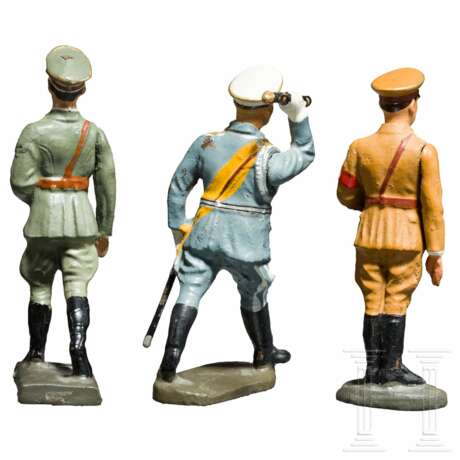 Drei Persönlichkeitsfiguren von Elastolin und Lineol- zweimal Hitler sowie Göring mit Sommermütze - Foto 2
