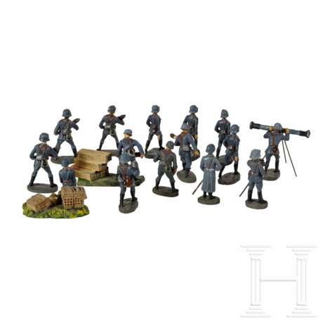 Hausser-Elastolin – 15 Flaksoldaten für Geschütze mit Offizieren und Geschosskorbgruppe - фото 2