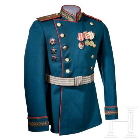 Generalsuniform für die Siegesparade - Foto 9
