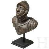 Bronzener Türknauf in Form einer Soldatenbüste, Italien, um 1600 - фото 2