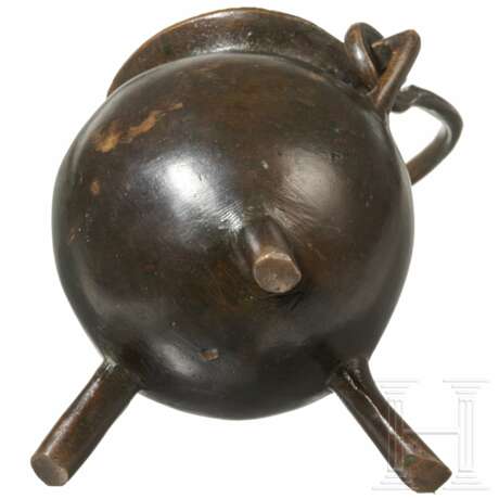 Miniatur-Kessel (Grapen) aus Bronze, England, 17. Jahrhundert - Foto 3
