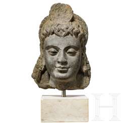 Feiner Gandhara-Buddha-Kopf, schwarzer Schiefer, ca. 3. - 5. Jahrhundert