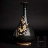 Vase mit Prunus-Zweig, China, 12. - 13. Jahrhundert - Foto 1