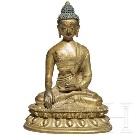 Buddha Shakyamuni aus vergoldeter Bronze, Tibet, 18./19. Jahrhundert - photo 1