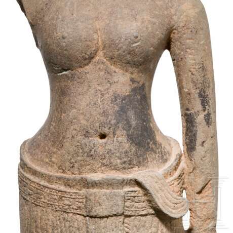 Skulptur einer weiblichen Gottheit (Uma), Angkor Vat-Stil, Khmer, ca. 11. Jahrhundert - Foto 2