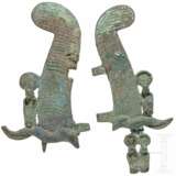 Zwei Hälften von Federkronen mit Uräusschlangen, Bronze, Ägypten, 2. - 1. Jahrtausend vor Christus - photo 1