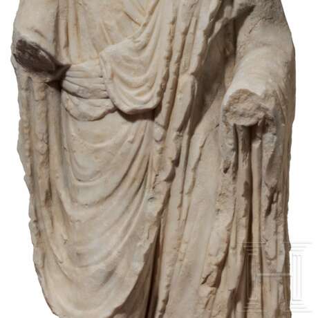 Marmorstatue eines Togatus, römisch, 1. Jahrhundert vor Christus - фото 4