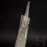 Museales Schwert vom Typ Lauriacum-Hromovka mit militärischen Insignien, römisch, spätes 2. - 1. Hälfte 3. Jahrhundert - фото 1