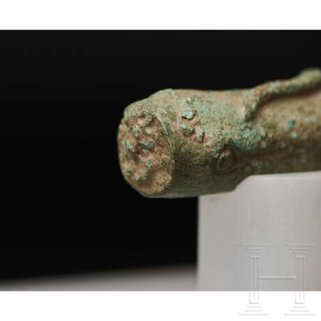 Bronzearmfragment und Keule auf Sockel, römisch, 1. - 2. Jahrhundert - фото 2