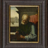 Dutch School. Portrait of a Scholar with the Clock Tower on St Mark's Square in Venice in the Background - Foto 2