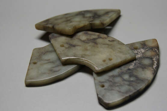A SET OF FOUR JADE PENDANTS HUANG WESTERN ZHOU PERIOD (1046-771BC) - photo 1