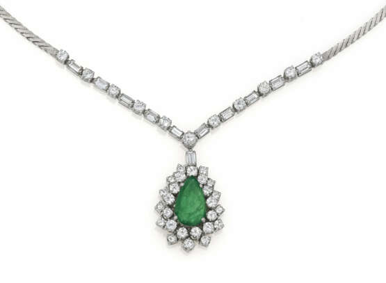 Emerald-Diamond-Necklace - photo 1