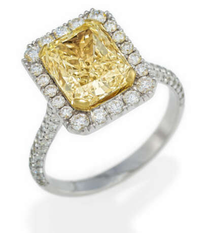 Diamond-Ring-Fancy Intense Yellow - фото 1