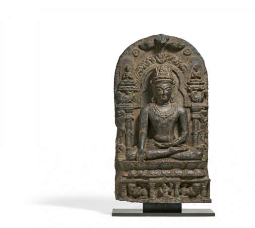 Important crowned Buddha on lion throne - Foto 1