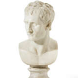 Italy. Monumental white marble bust Napoleon I. Bonaparte as Mars Pacificus - photo 2