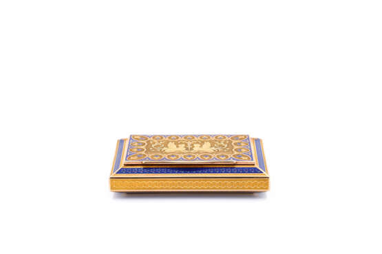 Presumably Hanau. Gold and enamel snuffbox with sphinges - photo 11
