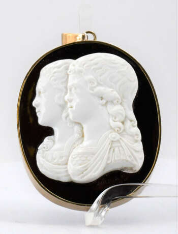 Large cameo made of layered agate in gold mounting with double portrait of Alexander and Konstantin - Foto 2