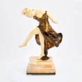 Antoine Orlandini. Ivory, bronze and onyx figurine of a young dancer - photo 2