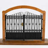 Model of a paled metal gate in wooden frame - фото 5