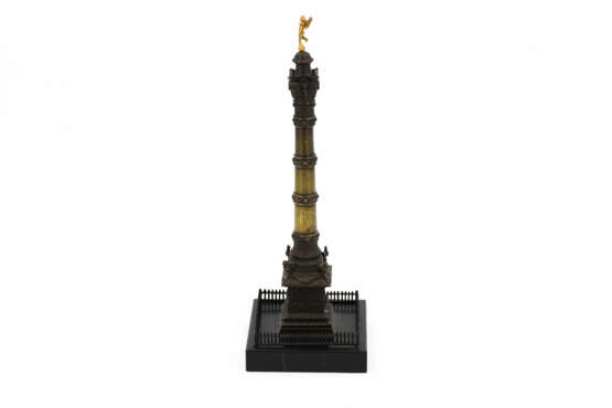 France. Bronze model of the Colonne de Juillet at the Place de la Bastille Paris - Foto 3